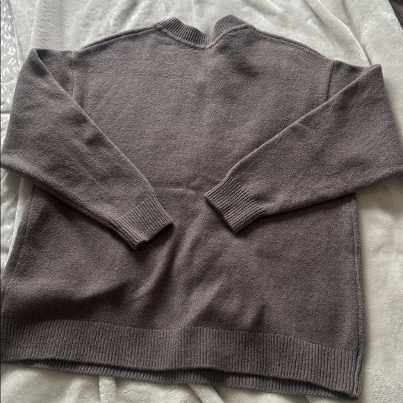 Cash soft oversized v neck sweater - Picture 4 of 4